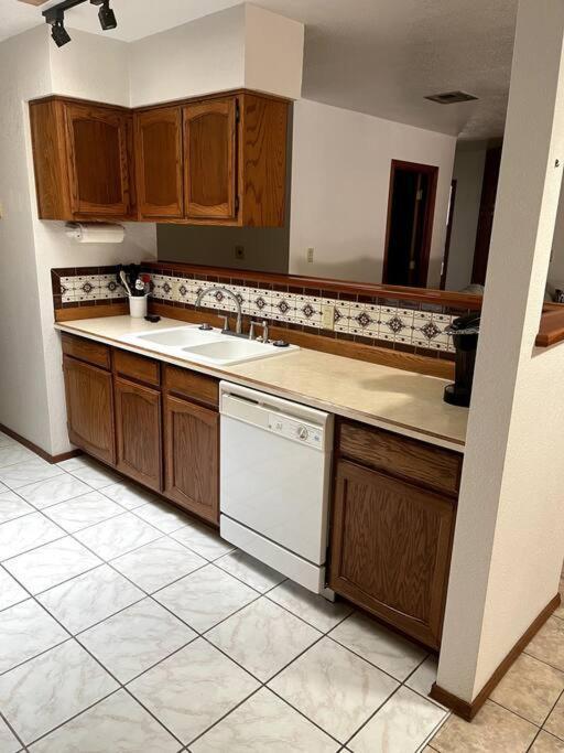 Townhouse, Two Car Garage, Fireplace Back Yard Las Cruces Luaran gambar