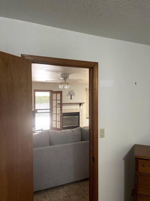 Townhouse, Two Car Garage, Fireplace Back Yard Las Cruces Luaran gambar